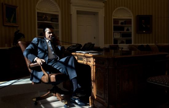 US-Präsident Barack Obama am Telefon im Weißen Haus (c) Official White House Photo by Pete Souza)