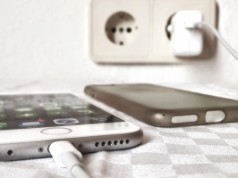 iPhone aufladen Energie Strom Batterie