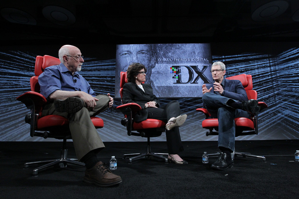 d10-allthingsd-tim-cook