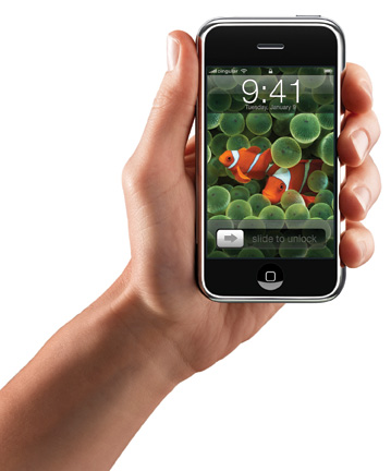 iPhone in der Hand, erste Generation