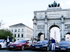 Tesla Supercharger Rallye München Siegestor Ziel